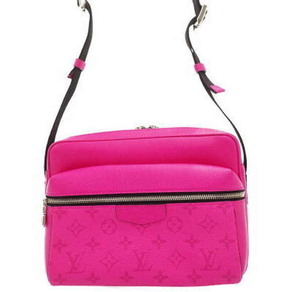 Louis Vuitton Taigarama Messenger Bag Shoulder Bag - Picture 1 of 8